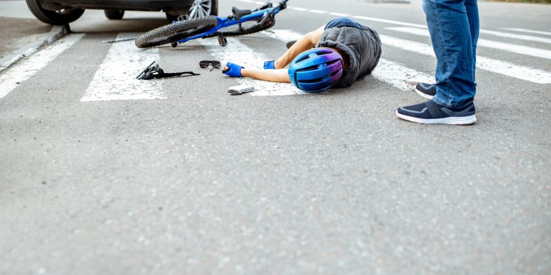 Road accident with injured cyclist